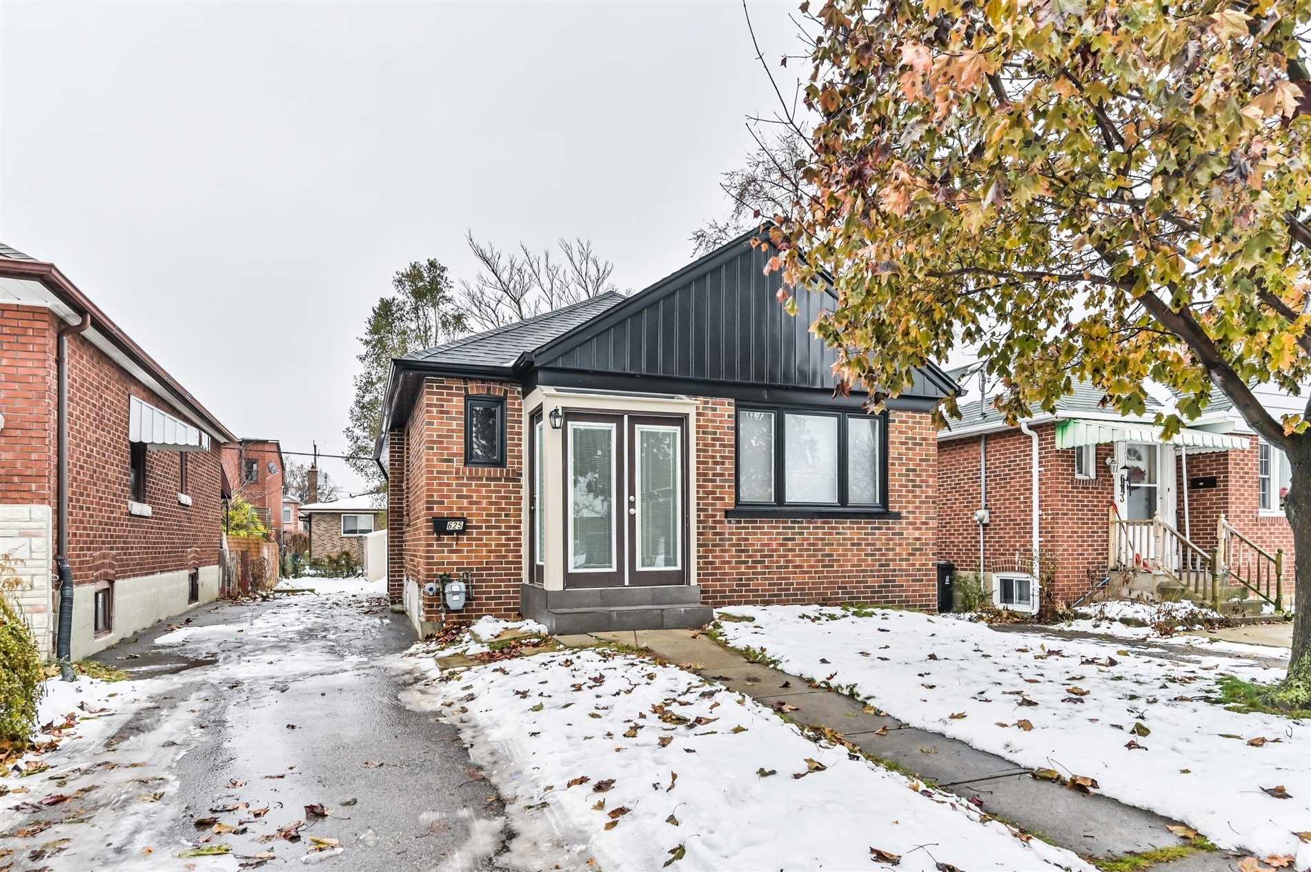 625 Cosburn Ave, Woodbine Heights, Toronto - Price, Warnings, Schools ...